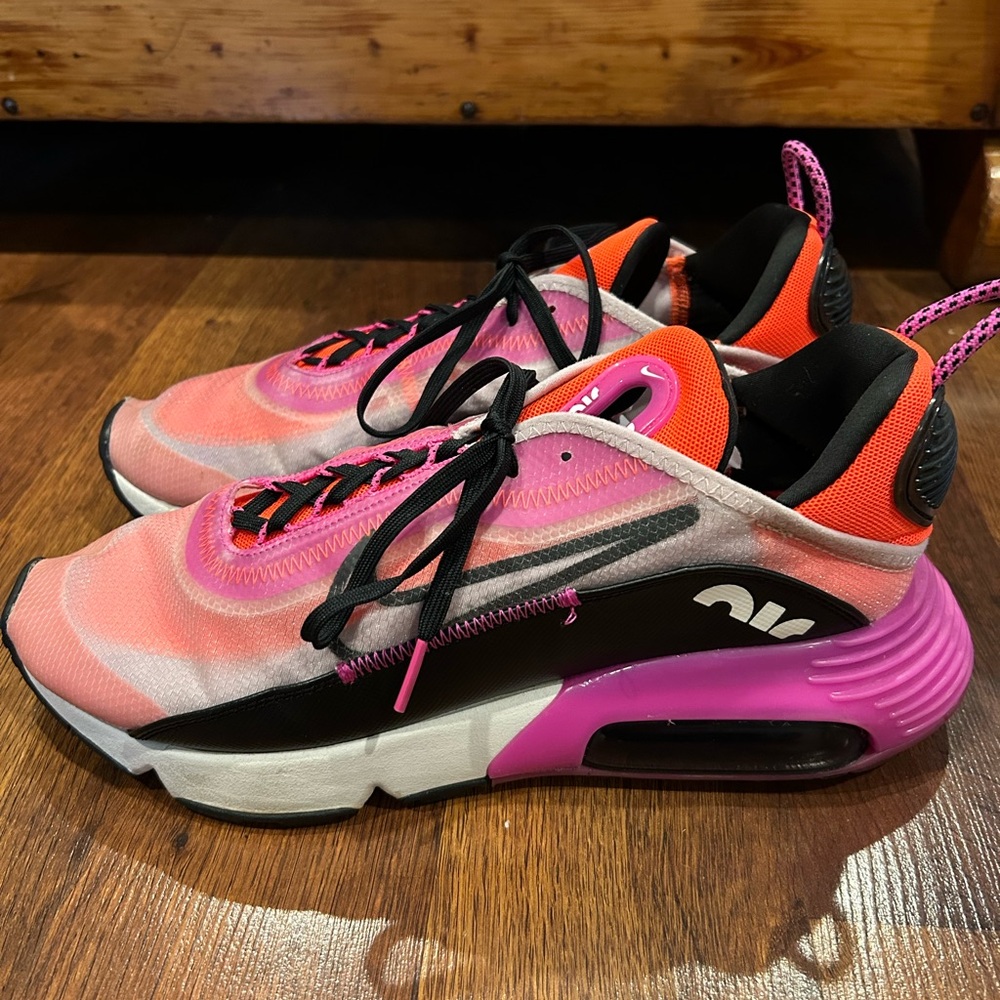 Nike Air Max 2090 Iced Lilac Women's Shoes Size 11 Lilac Athletic Sneaker - Picture 2 of 8